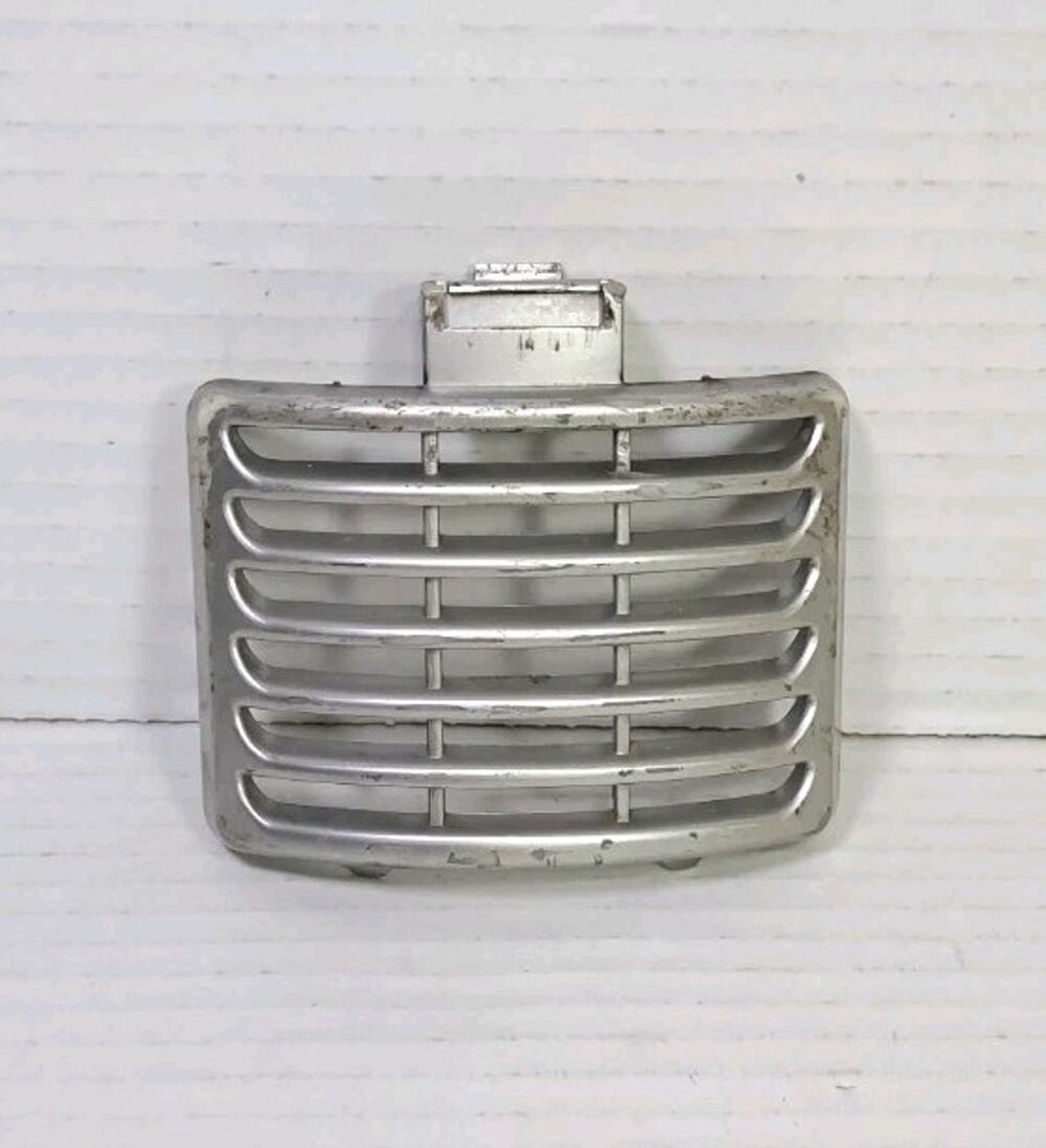Shark NV100/NV105/NV106 Navigator Genuine Front Filter Cover 272FFJ105 OEM Part